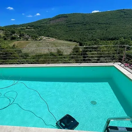 Holiday home Cerro Cottage/slps 8/exc Pool Onsite/spoleto 9 Kms *